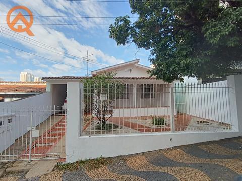 Casa com 3 Quartos para Locação no Taquaral em Campinas
